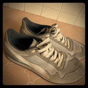 Puma Sneakers
